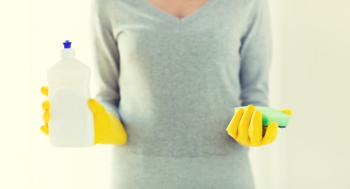 Deep cleaning service for a home in Ilford